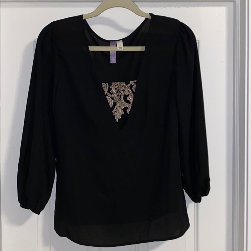 Black and gold francesca’s blouse